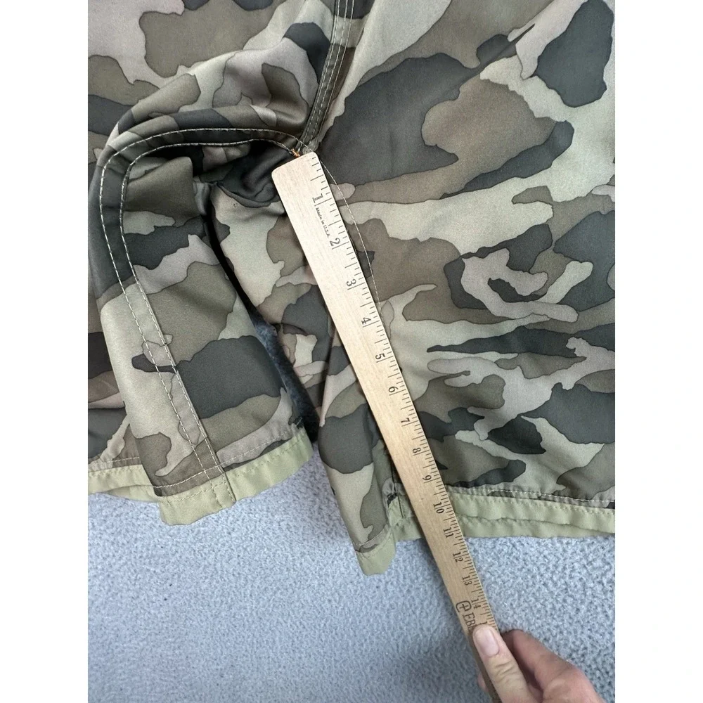 The North Face Classic V Board Shorts Mens 38x10 Camo Hybrid Swim Trunks Beach